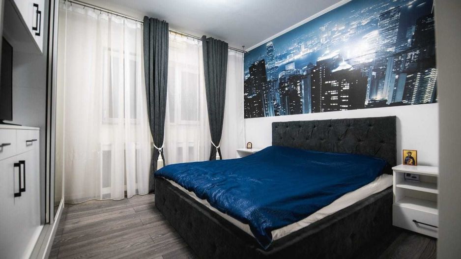 Apartament 3 camere, Decomandat, et.2- langa parcul Copou - Poză 4