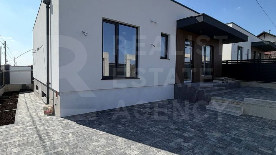 Vânzare, casă, 110 mp + 3 ari, strada Frasinilor, Ialoveni - Poză 1