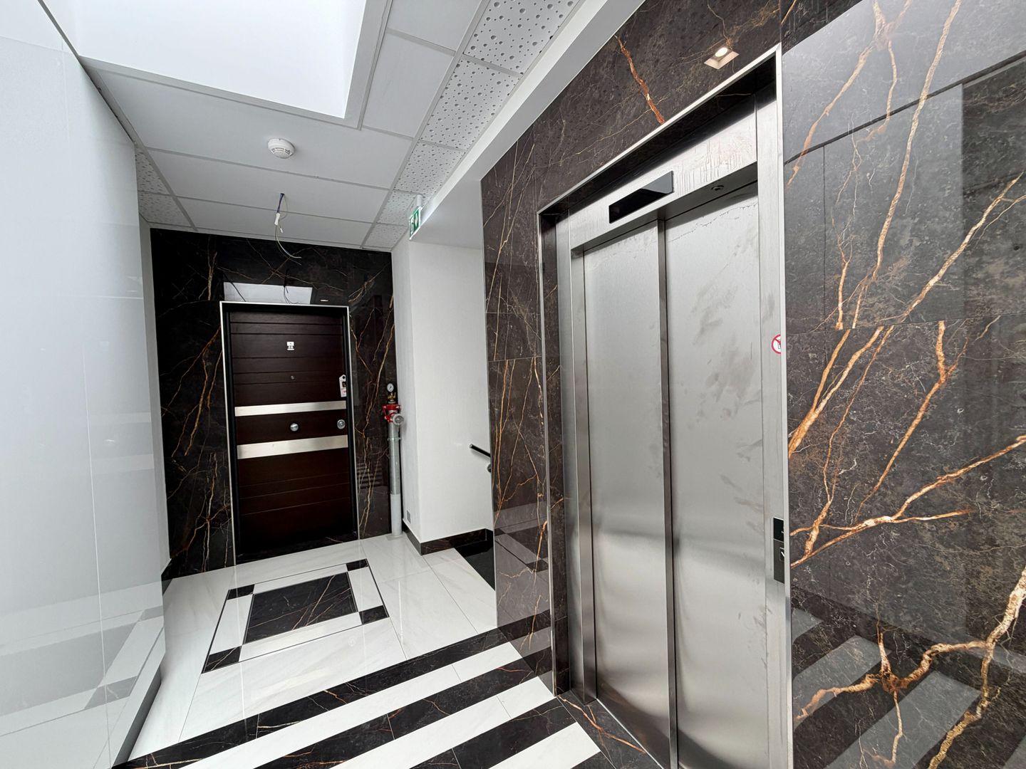 Penthouse Collection | Etaj retras | Cu Piscina Privata | GATA de mutat - Poză 14