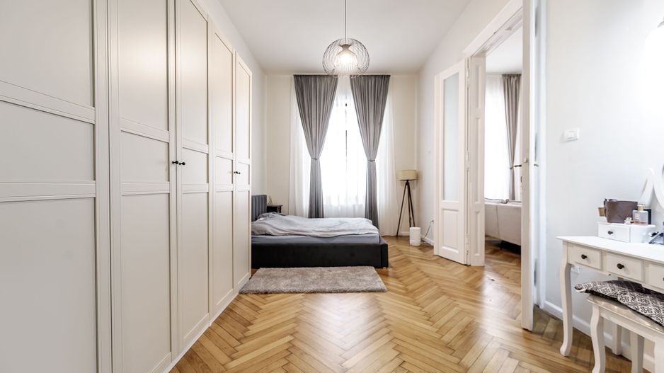 PROPRIETATE VÂNDUTĂ Apartament premium cu 3 camere Ultracentral - Poză 7