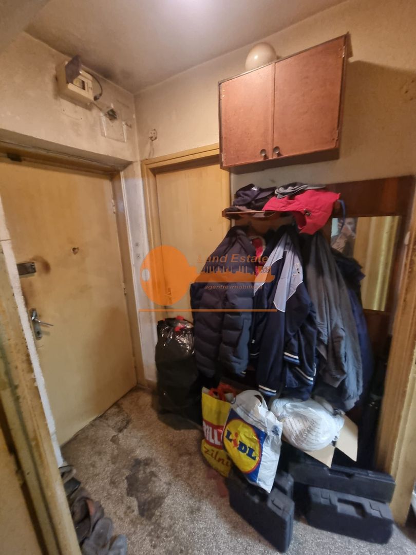Apartament cu 2 camere zona Giulesti ( Bloc Reabilitat) - Poză 2