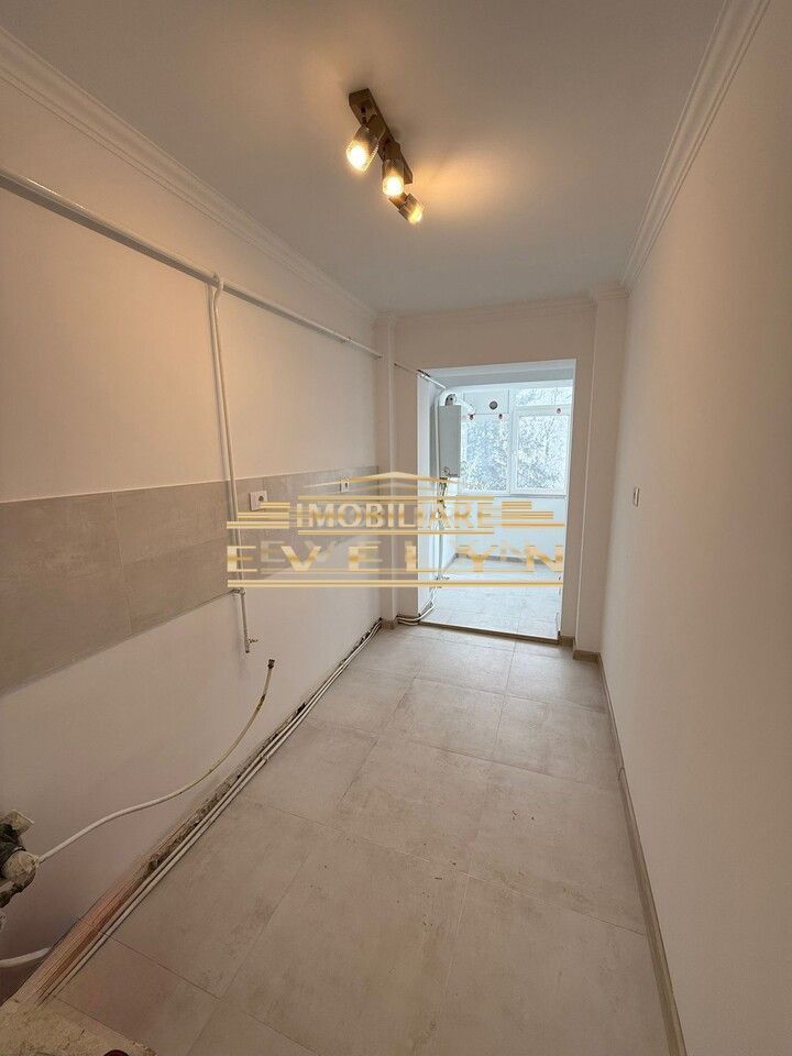 De vânzare apartament 2 camere – Pietonalul Unirii - Poză 5