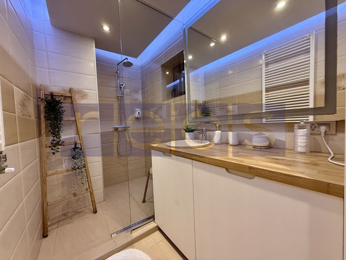 ÎNCHIRIERE 2 CAMERE | PIAȚA UNIRII | MOBILAT ȘI UTILAT - Poză 15