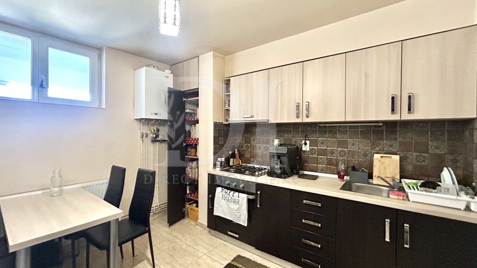 Apartament cu 3 camere decomandate - Zona Marasti / Cluj Napoca - Poză 1