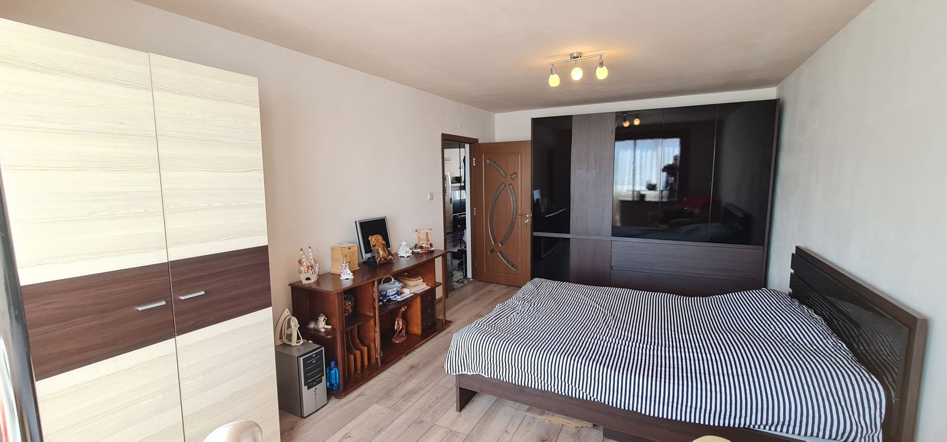 Apartament 4 camere decomandat mobilat utilat - Poză 4