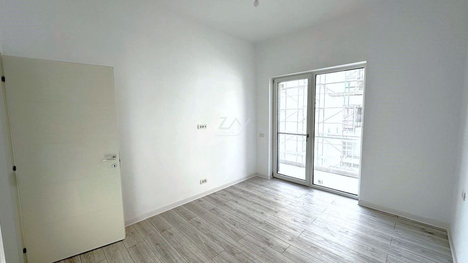 Bloc la asfalt. Loc de parcare. - Poză 6