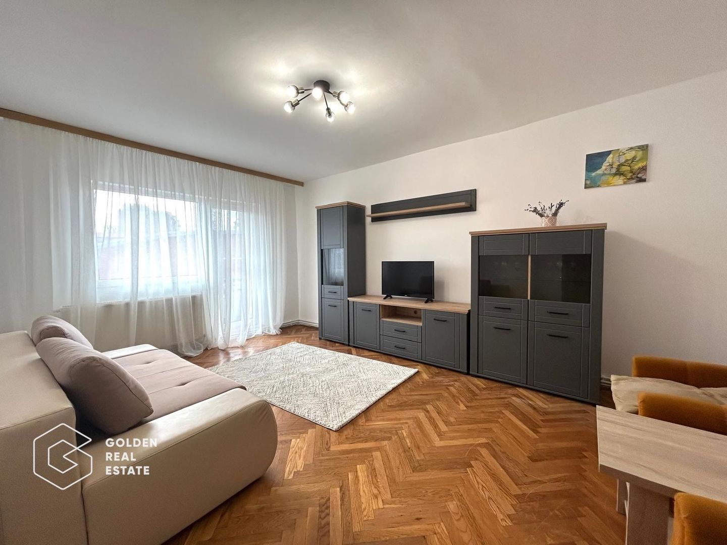Apartament cu 3 camere, etaj 3, zona 300 Micalaca - Poză 1