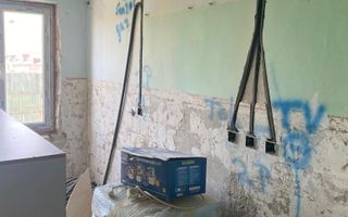 Apartament de vânzare cu 3 camere semifinisat - Poză 5