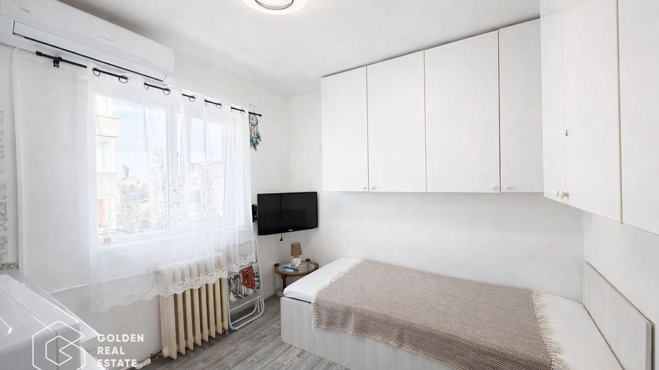 Garsoniera, etaj 3, langa facultate, zona Confectii - Poză 1