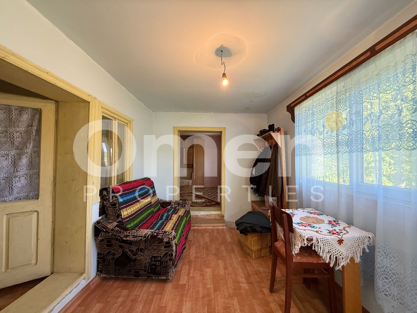 Casă la țară cu șură și grajd, în Vălenii Lăpușului – priveliște panoramică - Poză 14