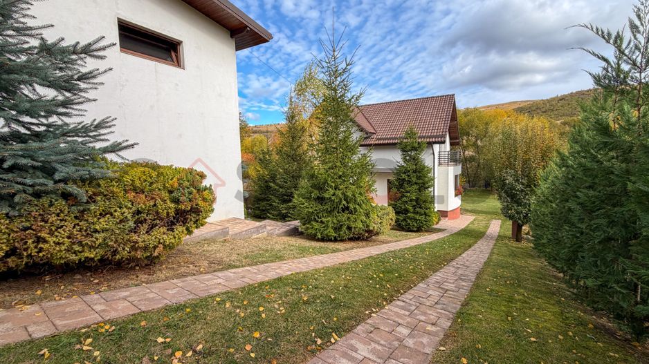 Casa individuală cu teren de 1400 mp, Salicea - Poză 3