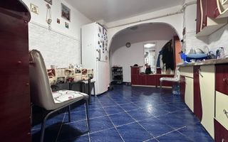 Apartament spațios cu 4 camere de vânzare! - Poză 11