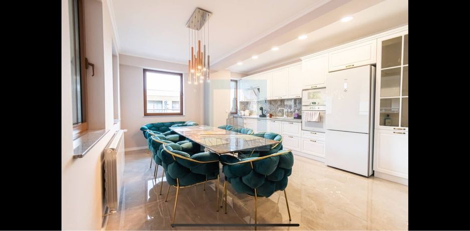 Apartament 3 camere de vanzare/ Poiana Brasov - Poză 2