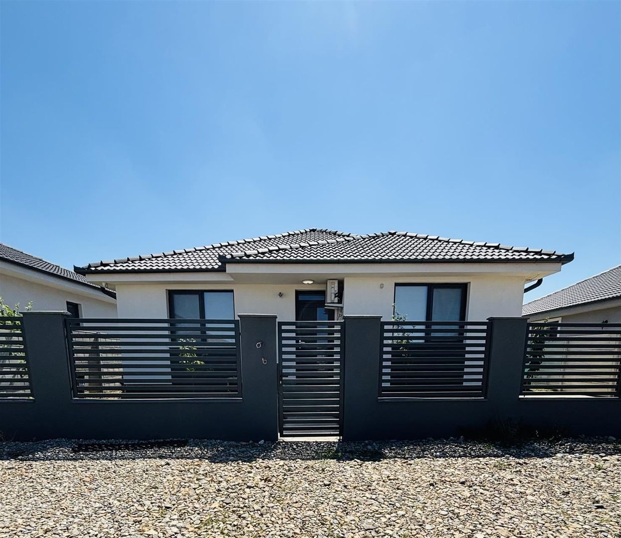 Casa de vanzare semifinisata zona Oncea - Poză 1