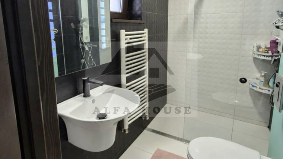 Apartament cu 4 camere in casa - zona Centrul Civic - Poză 6