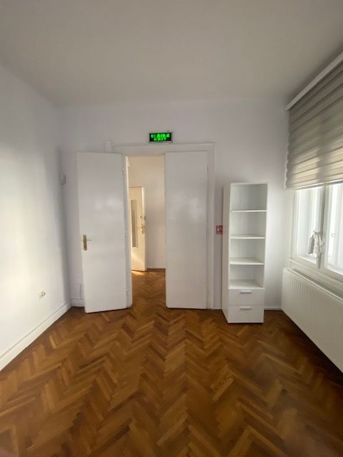 Spatiu de birou zona centrală - Poză 16