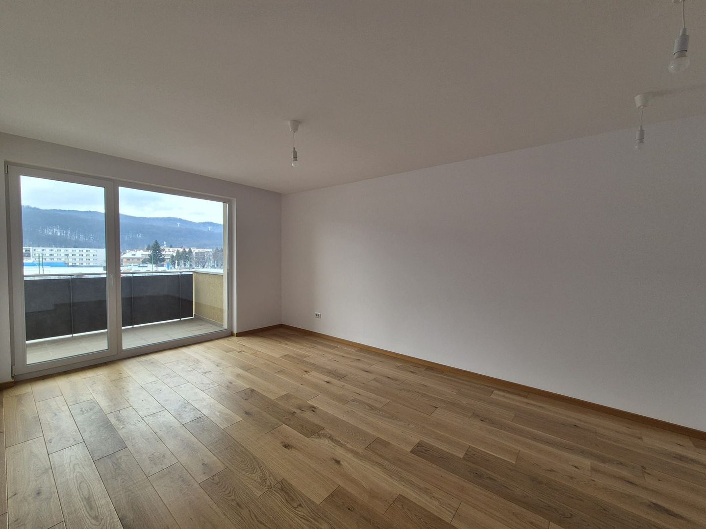 URBAN PLAZA, bloc nou, orientare vestică, apartament la cheie - Poză 3