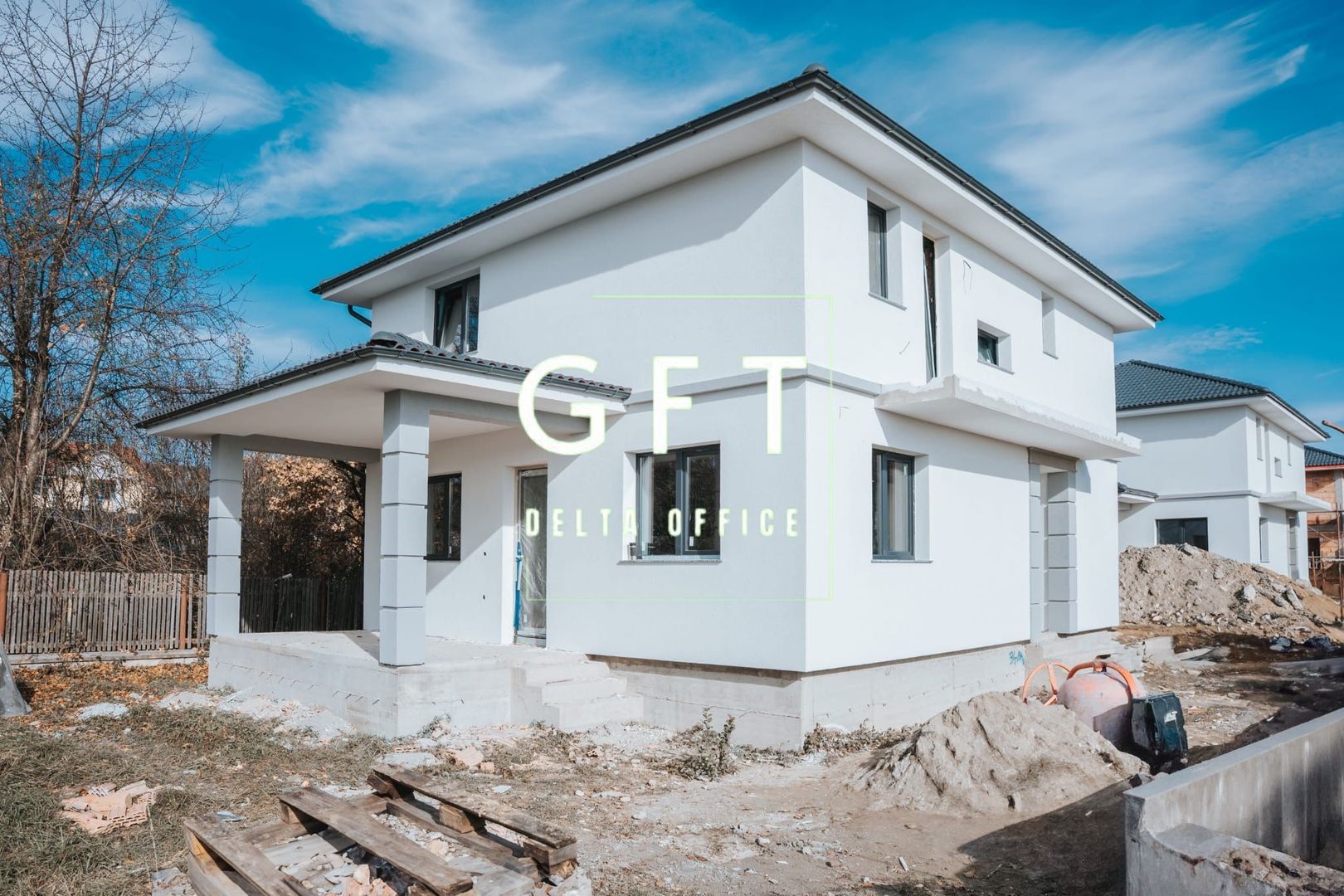 Casa de vanzare moderna, 4 camere, zona Nord! - Poză 1