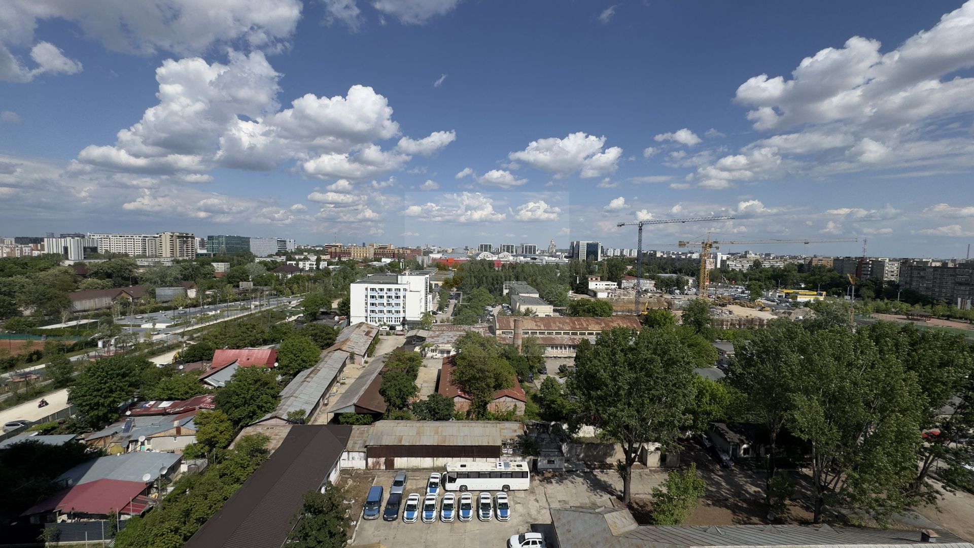 2 camere decomandat | Mobilat și utilat lux | Vedere panoramica - Poză 6