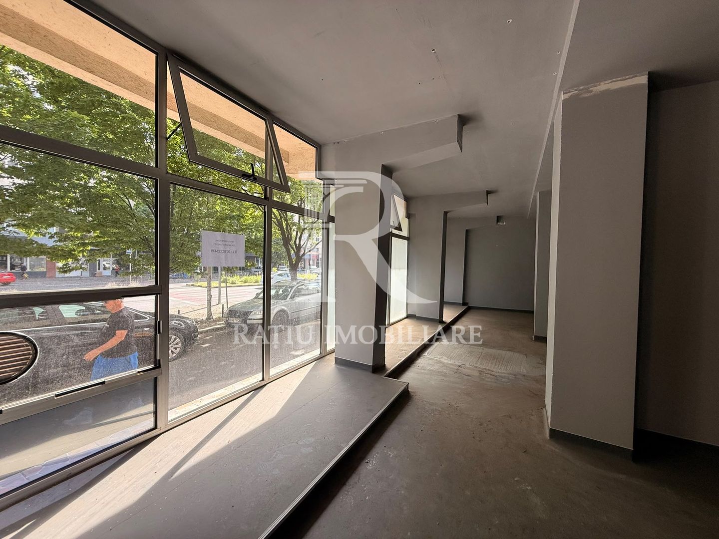 Spatiu Comercial | Rogerius | Oradea - Poză 1