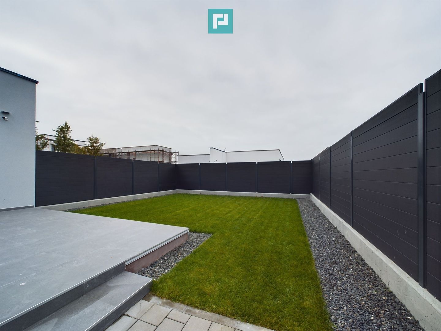 Duplex modern, pe parter, amplasat într-o zonă liniștită din Moșnița Nouă - Poză 12