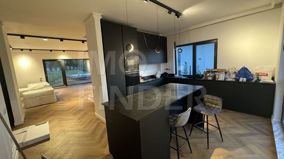 Vanzare vila smart cu piscina, strada privata,  A  Muresanu - Poză 3