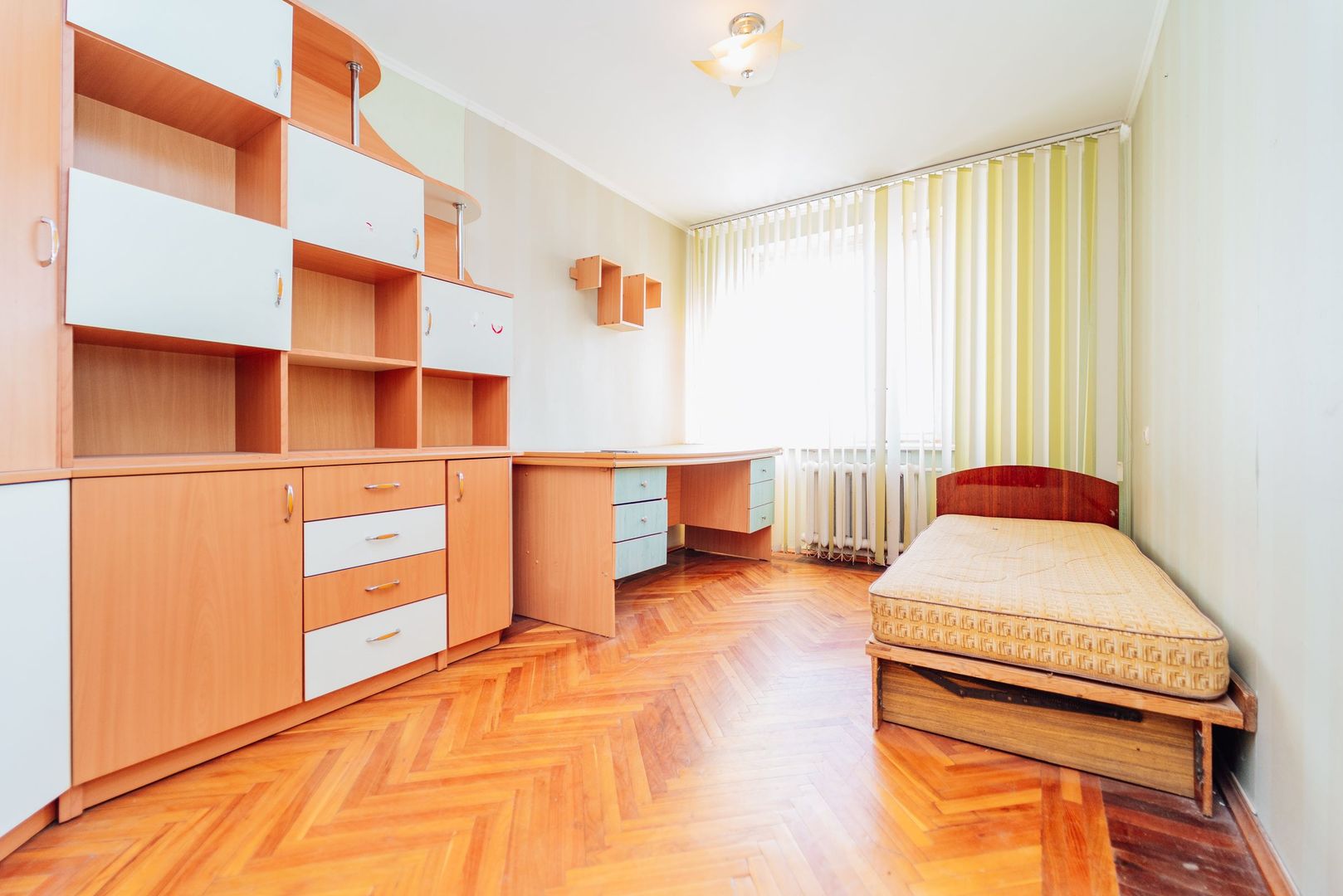 Apartament spațios cu 4 camere, sectorul Buiucani - Poză 3