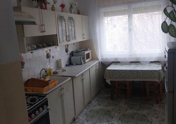 BRASADAS vinde ap 2 cam etaj 4/4 Micro 16. - Poză 6