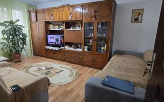 Apartament 2 camere zona Titan decomandat etaj 1 - Poză 1