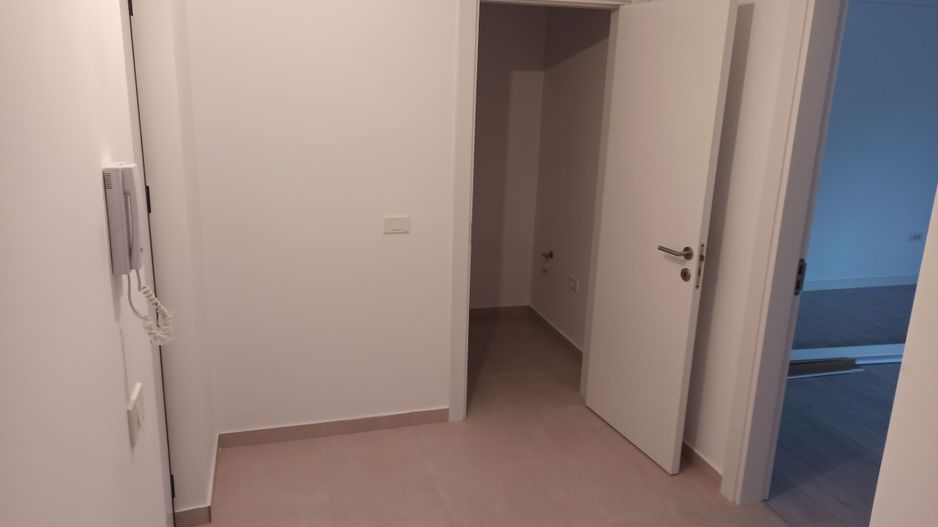 2camdec.modern/sec4,Mall Grand Arena - Poză 9