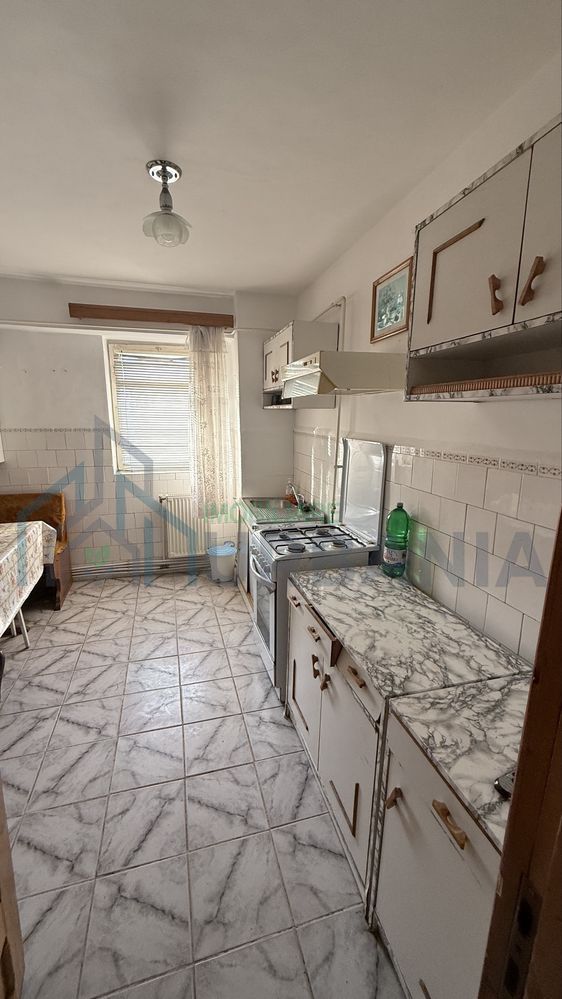 Apartament 3 camere, 86 mp, ultracentral Pașcani - Poză 3