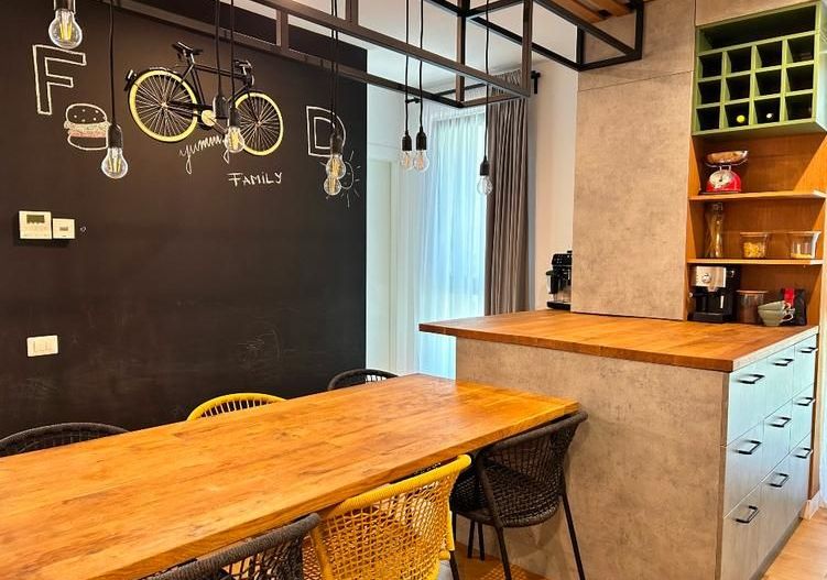 Apartament inchiriere 3 camere Unirii, 95mp, vedere bulevard, parcare inclusa - Poză 4