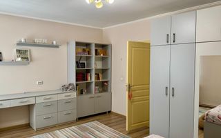 Casa De Inchiriat Pretabila Pentru Birouri, 6 Camere, Zona Centru - Poză 14