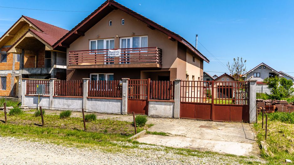 Pret redus Vilă spațioasă la intrare în Zimandcuz - Poză 14