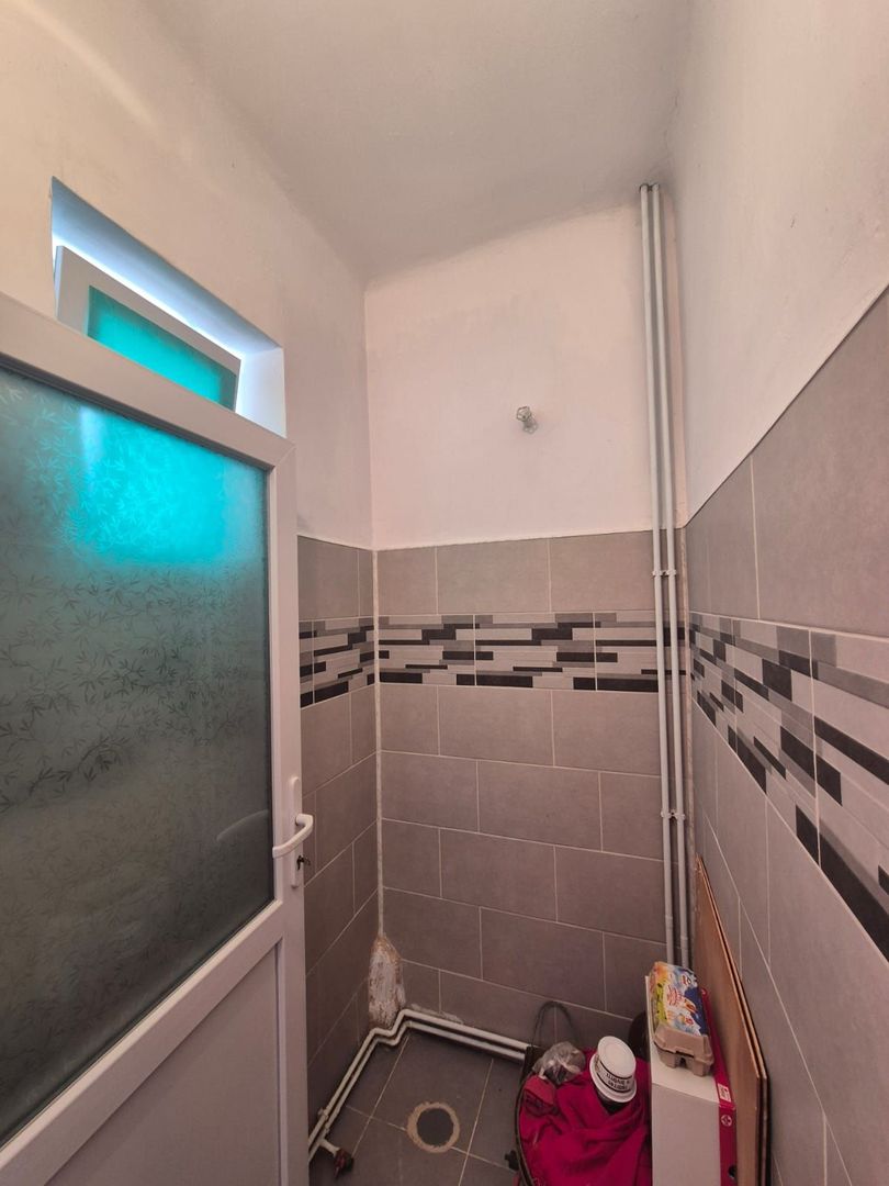 Casă pretabilă investiție, spațioasă, singur în curte, 600 mp teren - Poză 10