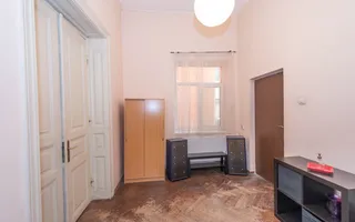 Apartament 3 camere de vanzare, in vila, 83 mp - Poză 15