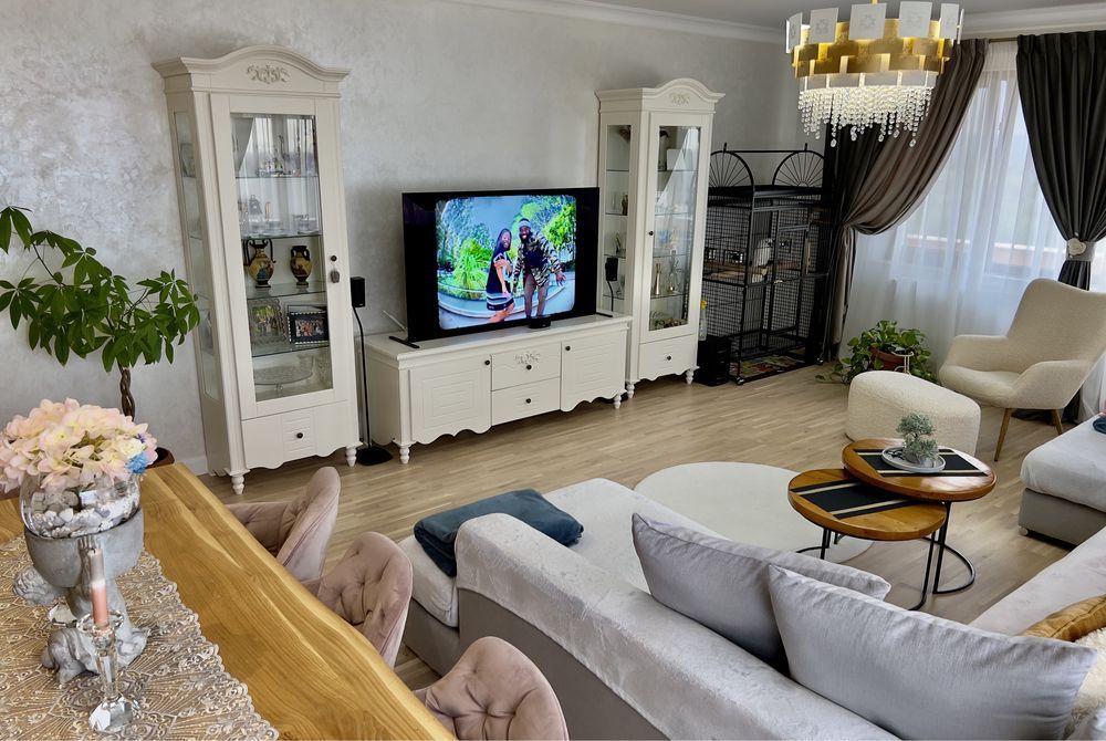 P. F.  Penthouse  Bucium 3 camere 140 mp MOBILAT - Poză 2