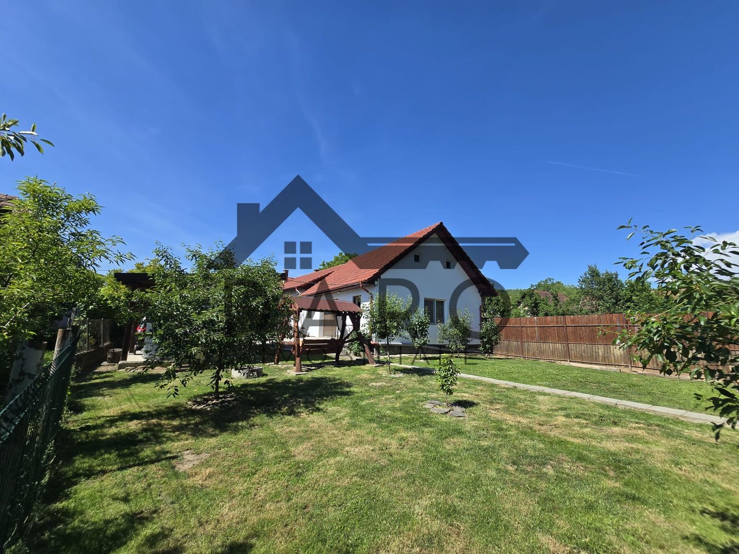 Casa in Livezeni , 140  mp utili , in centrul localitatii . - Poză 4
