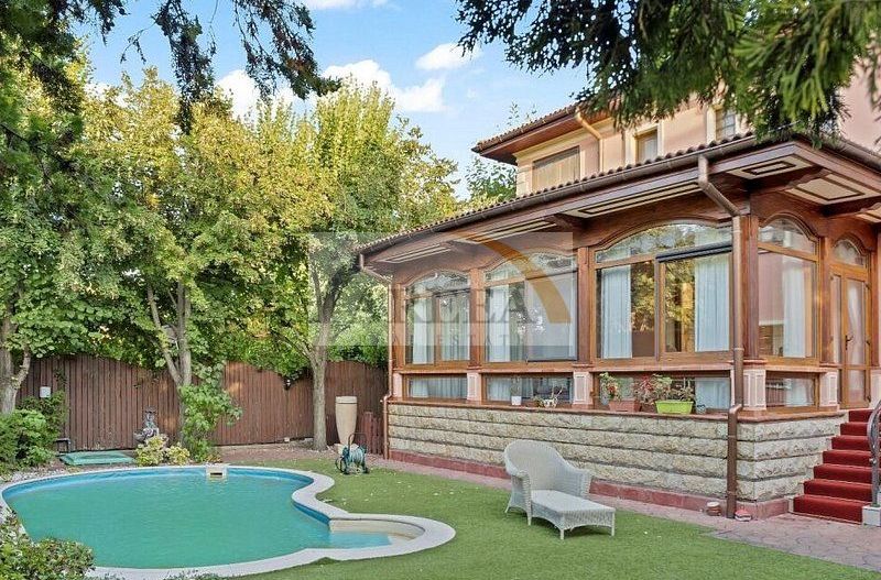 Vila spectaculoasa de vanzare - Poză 1