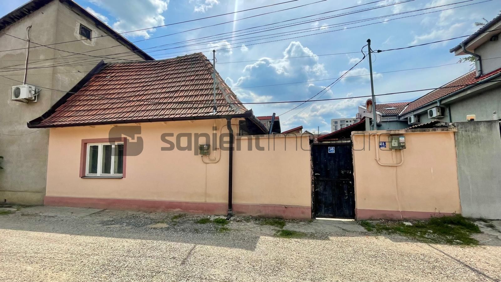 Casă de vânzare Calea Araduluii.  Pentru renovare sau demolare - Poză 1