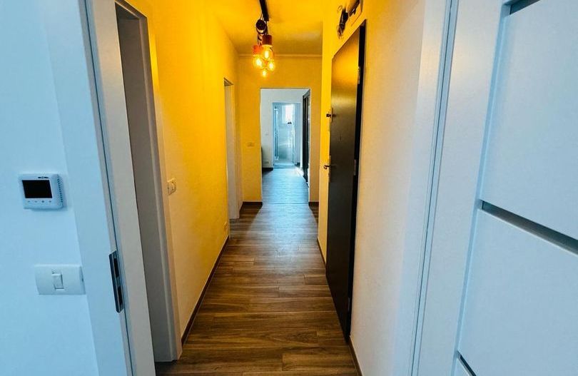 Apartament de inchiriat 3 camere 2 Baii Micalaca, parcare, bloc nou - Poză 18