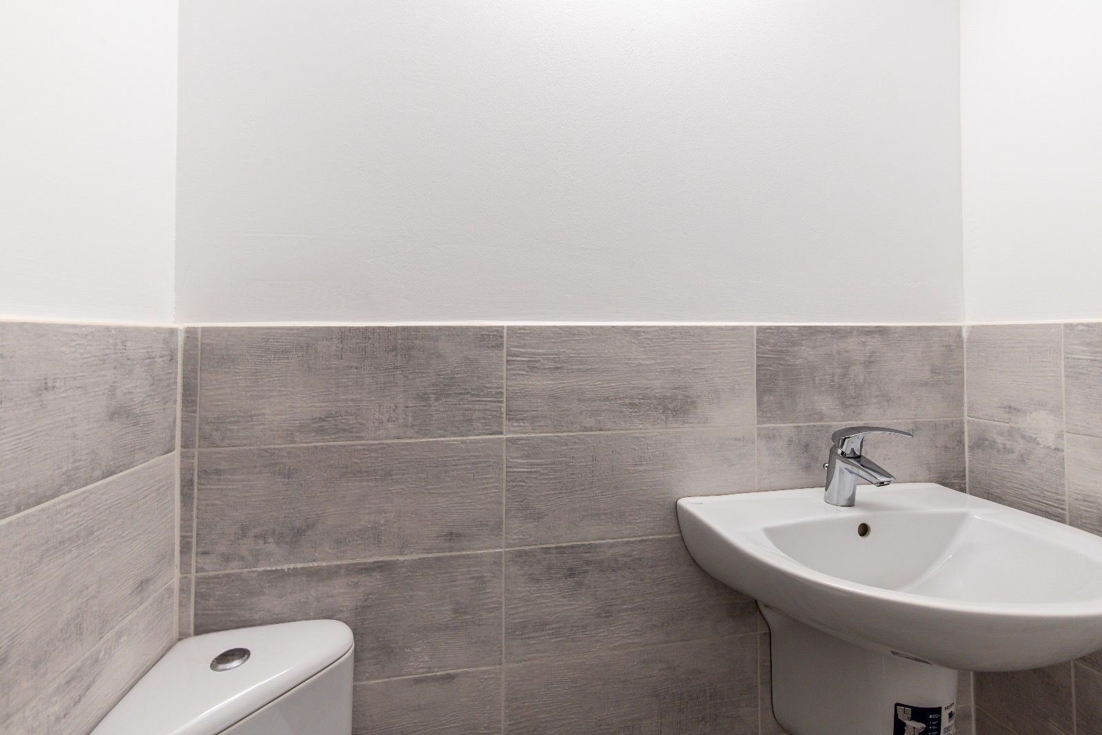 Închiriere apartament 3 camere, 85mp | 1 minut de metrou - Poză 9