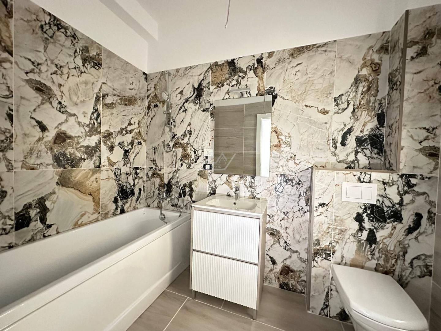 Etaj 3. Bloc finalizat. Loc de parcare. - Poză 4