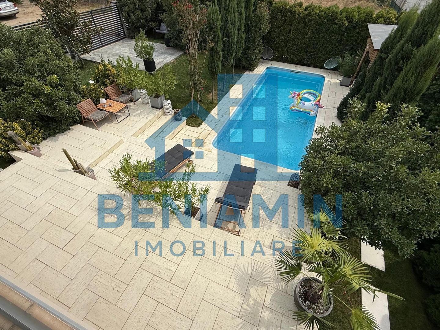 Vila ultramoderna Consul cu piscina si design impresionant - Poză 12