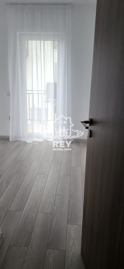 închiriez apartament - Poză 1