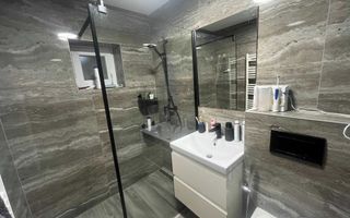 2 camere decomandat 2 balcoane , Bucovina  langa parc cu  centrala - Poză 2