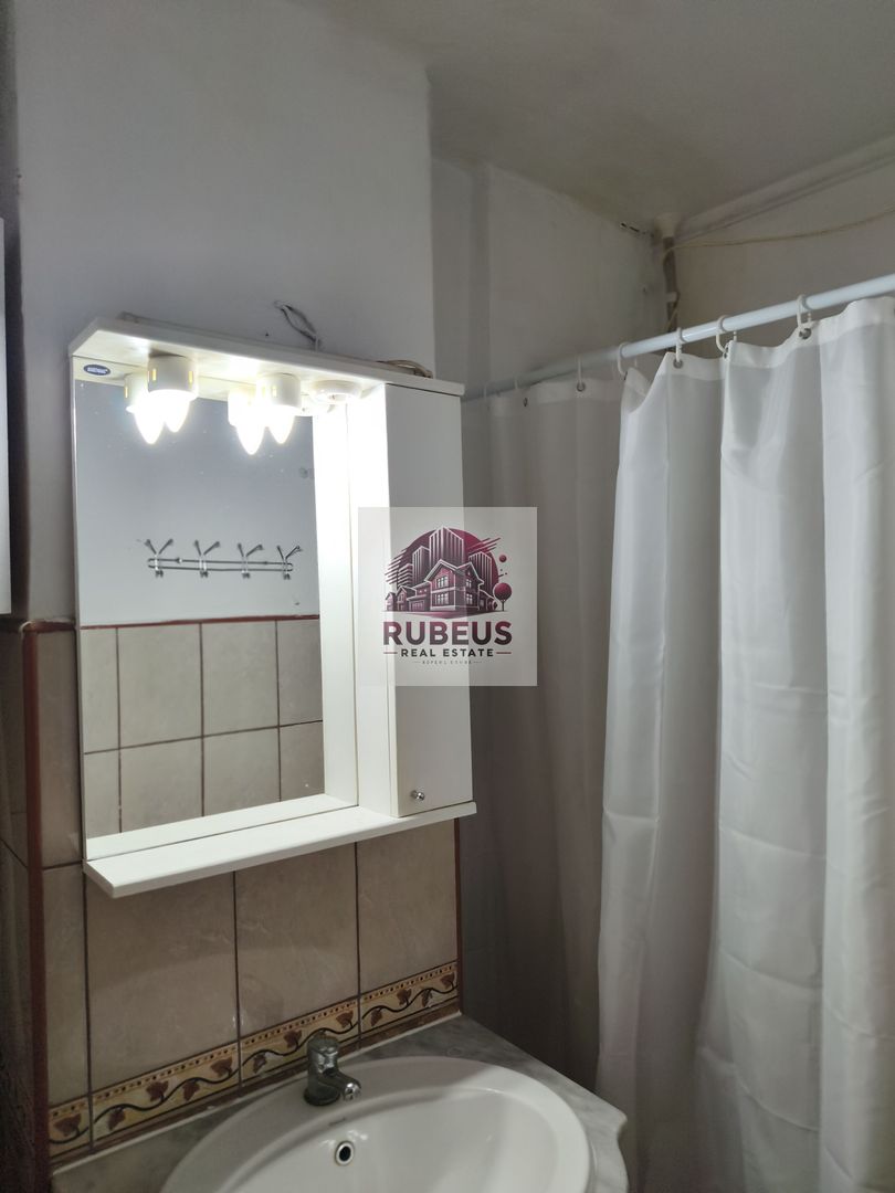 Mic la întreținere, bun la randament: apartament în Orșova - Poză 15