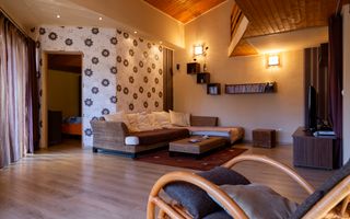 Casa 6 camere | P+M | Curte | 270 MPU | Zona Centrala - Poză 44