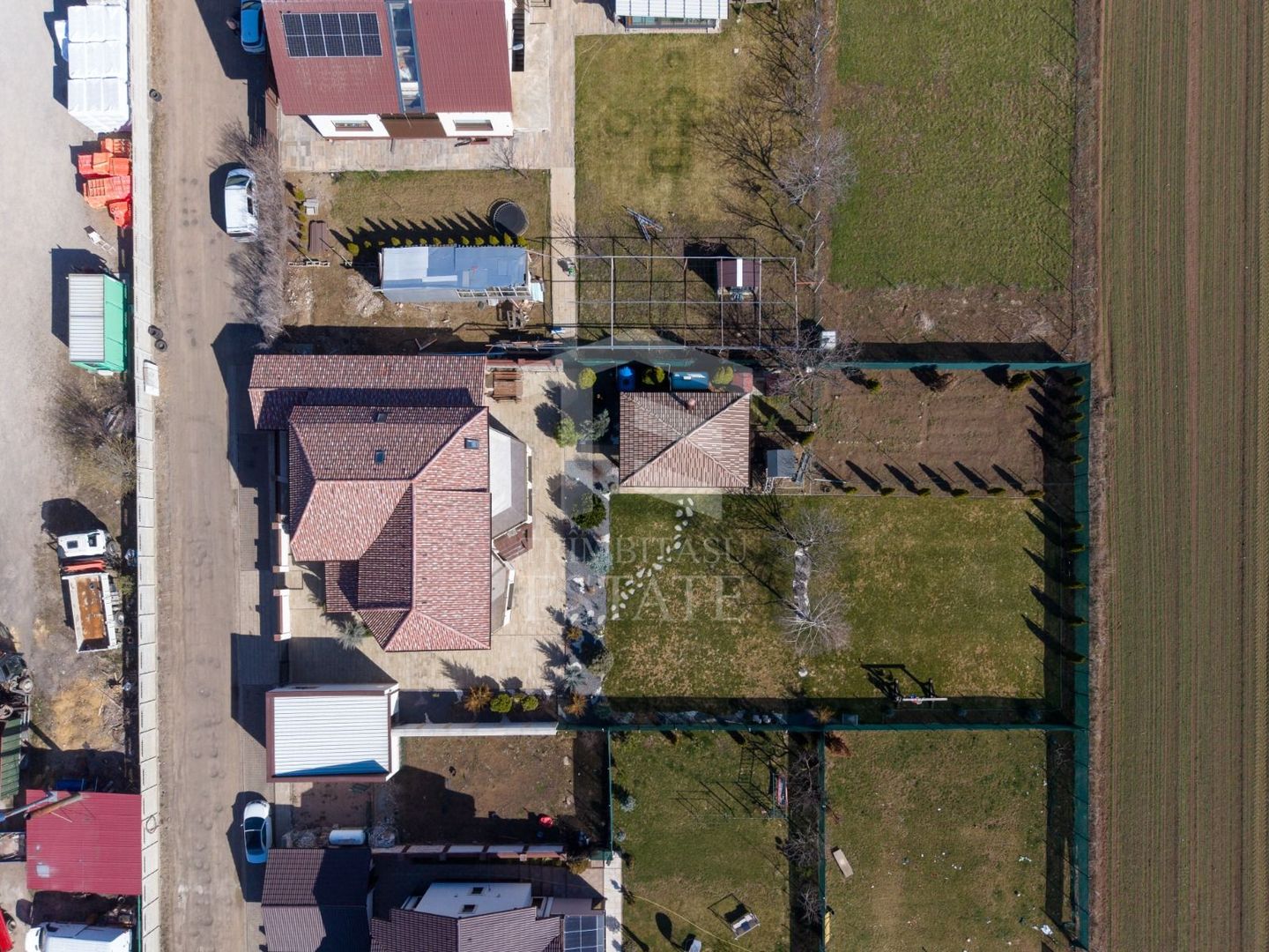 Sacele-Casa 6 dormitoare + 4 bai teren 979 mp. - Poză 61