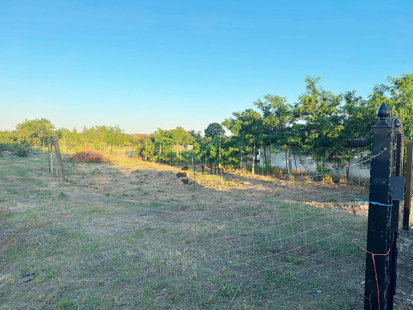 Teren intravilan 1755 mp in Tileagd la DN1 cu toate utilitatile - Poză 3